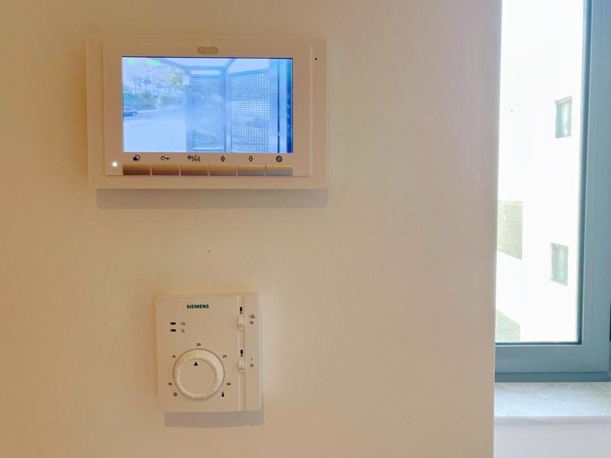 Wsd Luxury Bright 2Bd Apt With Sea View Balcony アテネ エクステリア 写真