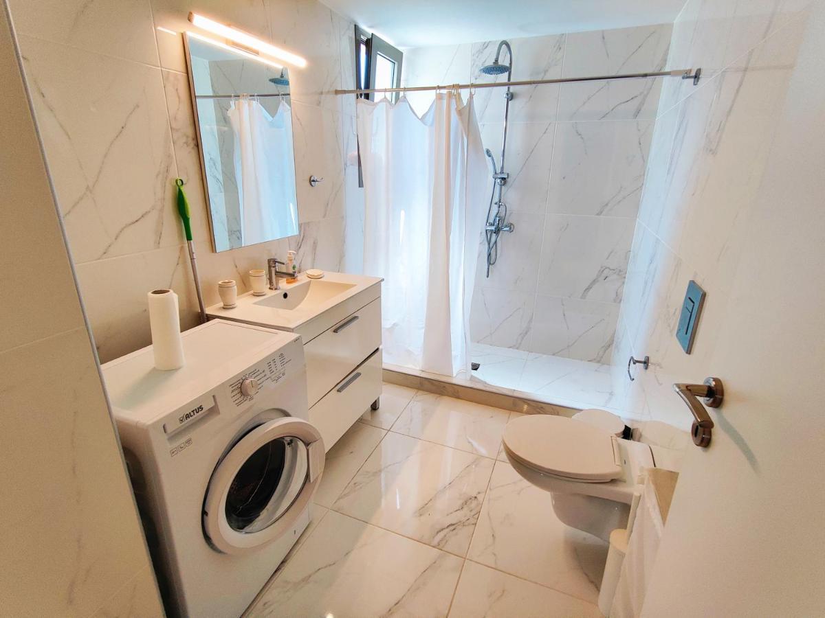 Wsd Luxury Bright 2Bd Apt With Sea View Balcony アテネ エクステリア 写真
